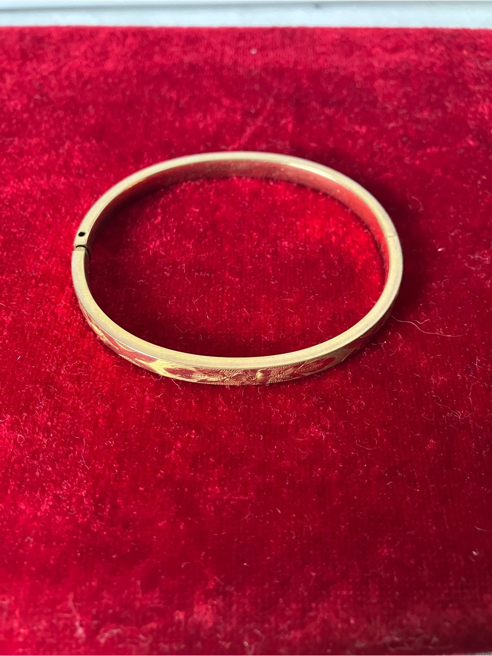 Vintage GOB CO Gold Filled Engraved Hinged Bangle Bracelet Etched Floral 6.5".